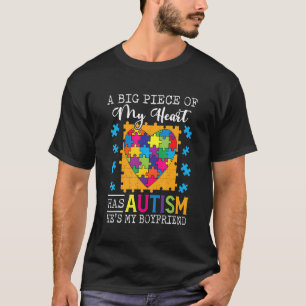 Camiseta Um Pedaço Do Meu Coração Tem Autismo O Meu Namorad