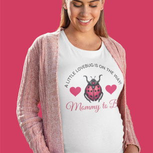 Camiseta Um Pequeno Bicho da Amor Está a Caminho Joaninha
