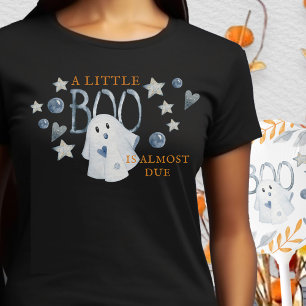 Camiseta Um Pequeno Espírito Está Quase Chegando no Hallowe