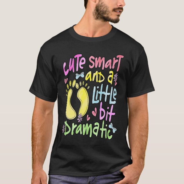 Camiseta Um Pouco Dramático (Frente)