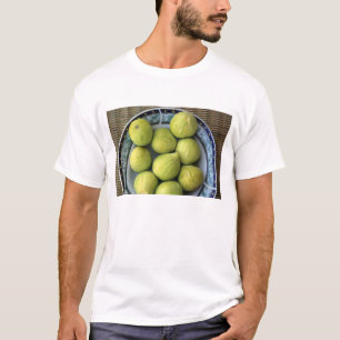 Camiseta Um prato de figos mediterrâneos frescos