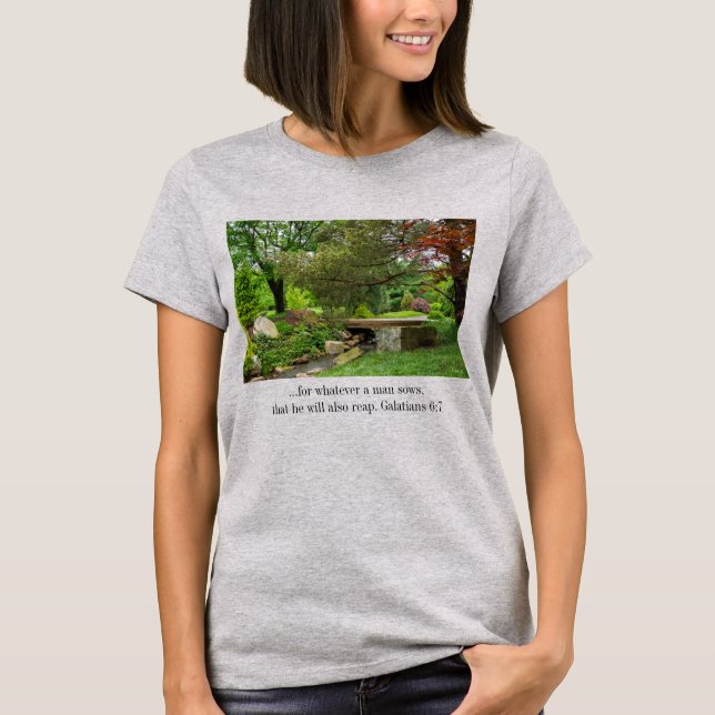 Camiseta Um Primavera Stroll T-Shirt (Frente)