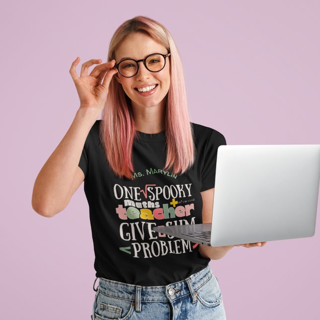 Camiseta Um professor de matemática assustador, personalizá (Criador carregado)