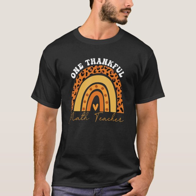 Camiseta Um Professor de Matemática Grato Leopardo Arco-Íri (Frente)