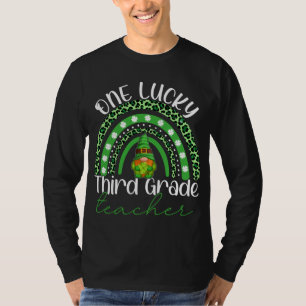 Camiseta Um Professor de Terceiro Grau Sortudo Gnomos St Pa