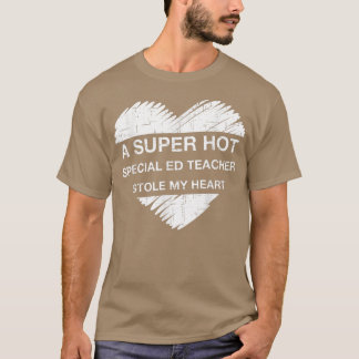 Camiseta Um professor especial super quente roubou meu cora