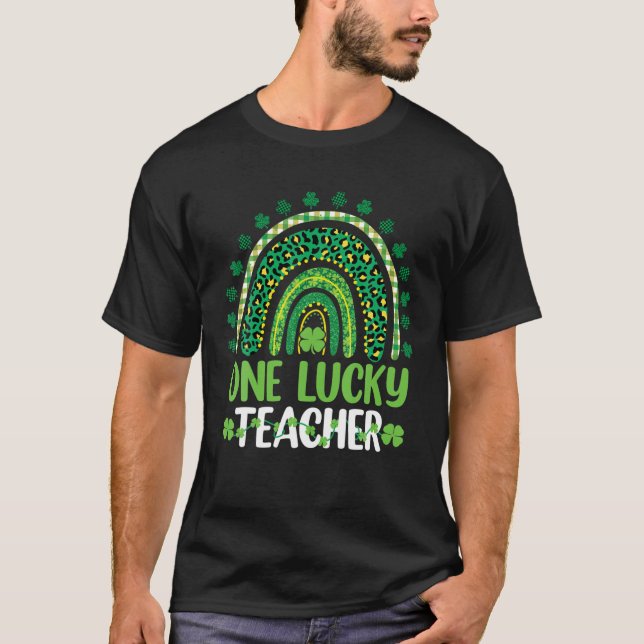 Camiseta Um Professor Sortudo, Rua Arco-Íris, Gostei Do Dia (Frente)