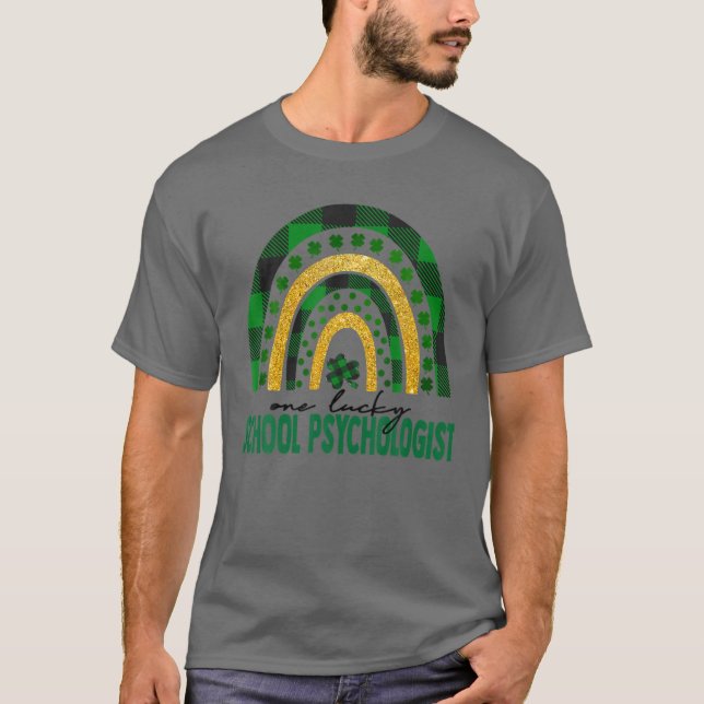Camiseta Um psicólogo da Escola Sortuda Rainbow St Patricks (Frente)