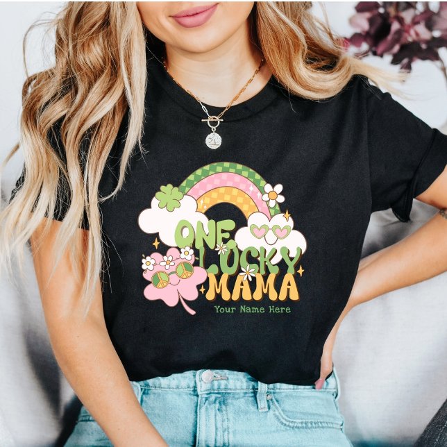 Camiseta Um Retro Arco-Íris da Mamãe Sortuda Personalizado (Criador carregado)