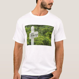 Camiseta Um sinal apontando para a adega (Cave) em