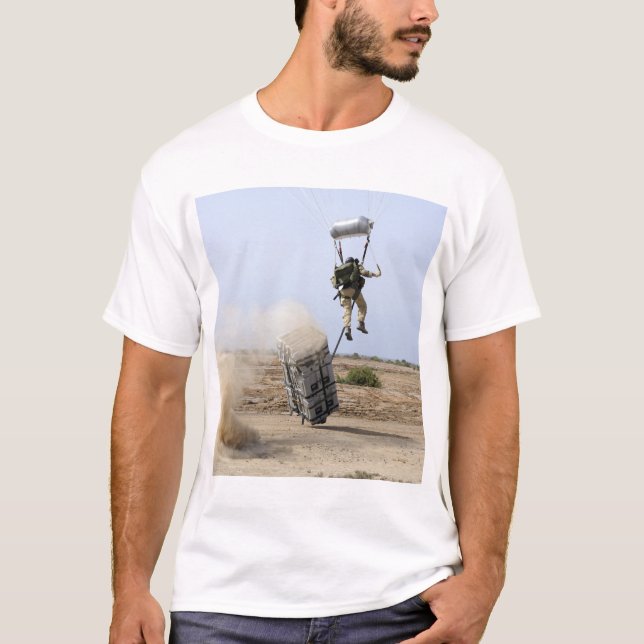 Camiseta Um soldado cai na zona (Frente)