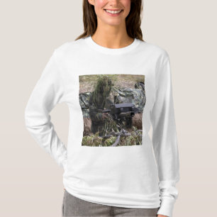 Camiseta Um soldado com o lançador de granadas MK-19