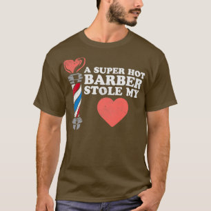 Camiseta Um Super Barbeiro Roubou Meu Coração 2