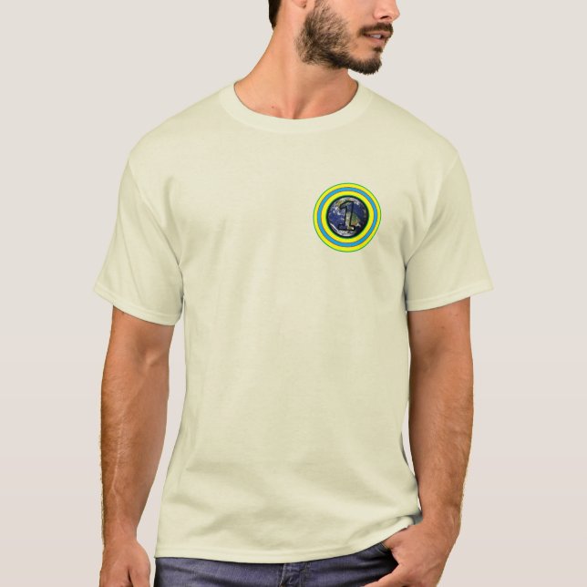 Camiseta Um T-Shirt Terra (Frente)