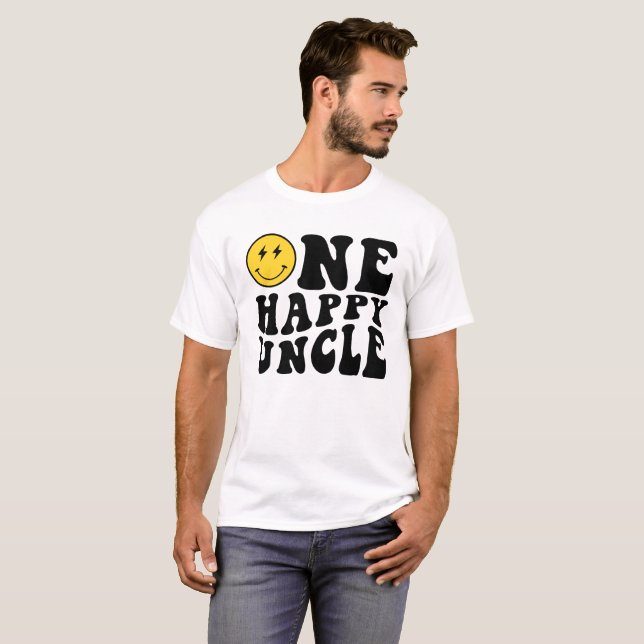 Camiseta Um Tio Feliz a Matar o Aniversário para o Tio (Frente Completa)