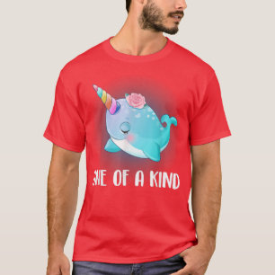 Camiseta Um Tipo De Figurino Estreito Do Unicórnio Narwhal