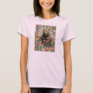 Camiseta Um Urso de Montana Rodeado por Flores de Bitterroo
