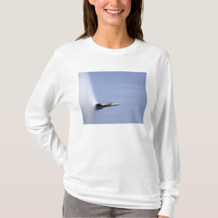 Camiseta Um zangão super de F/A-18E alcança a velocidade 