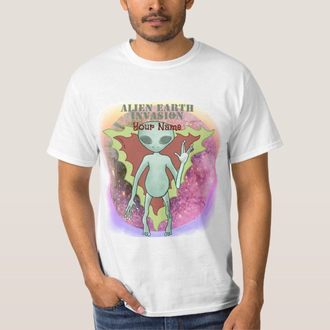 Camiseta Uma Alienígena de TBA Uma Invasão da Terra (Frente)