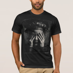 Camiseta Uma Bagunça Total – Arte Gótica Refinada