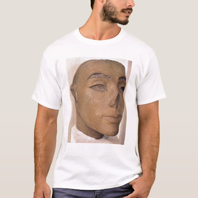 Camiseta Uma cabeça real, possivelmente de Nefertiti, de (Frente)