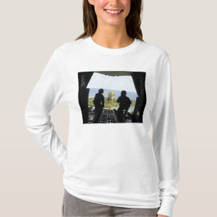 Camiseta Uma caixa de bens humanitários