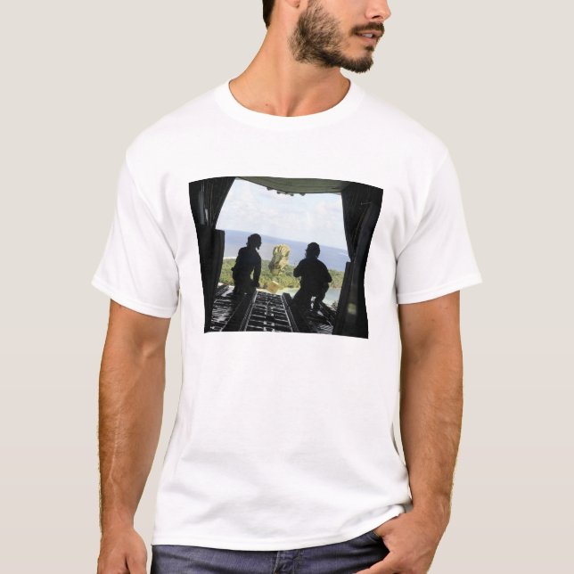 Camiseta Uma caixa de produtos humanitários (Frente)