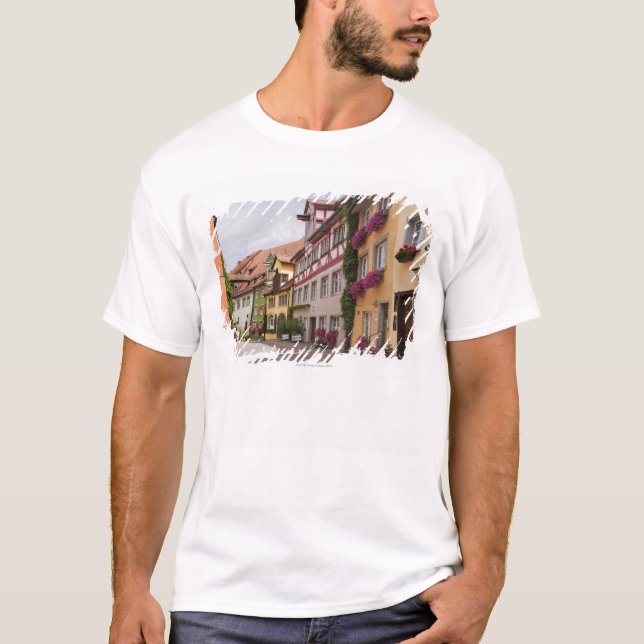Camiseta Uma cidade medieval raramente bem preservado no (Frente)