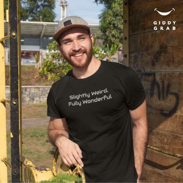 Camiseta Uma Citação De Caráter Engraçado, Um Pouco Estranh (Criador carregado)