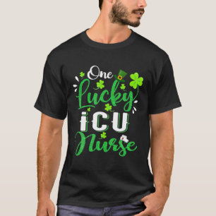 Camiseta Uma Enfermeira da UTI sortuda Shamrock Stethoscope