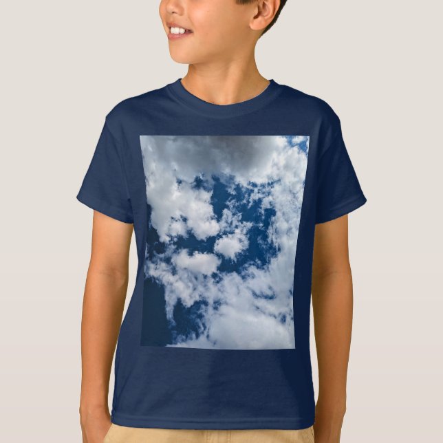 Camiseta Uma espiral nas nuvens (Frente)