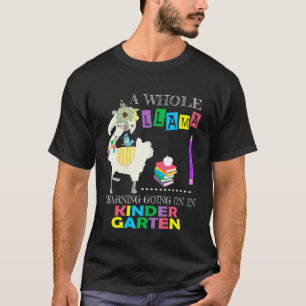 Camiseta Uma Grande Aprendizagem de Lhama no Jardim de Infâ