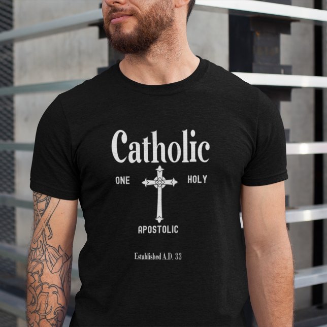 Camiseta Uma Igreja Apostólica Católica Tradicional (Criador carregado)