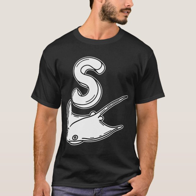 Camiseta Uma ilustração da letra S representando Stingray (Frente)