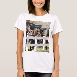 Camiseta Uma Linha de Cavalos Amish