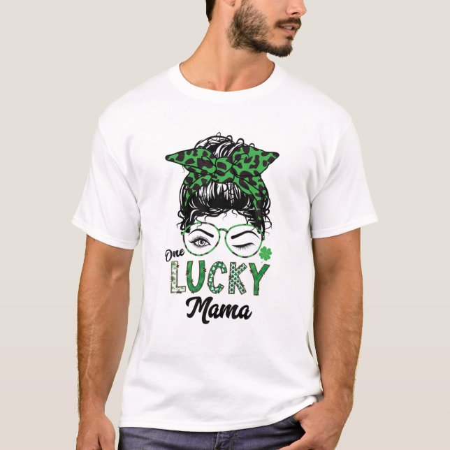 Camiseta Uma Lucky Mama Dia de São Patrício Leopard Messy B (Frente)