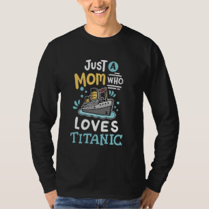 Camiseta Uma Mãe Que Ama O Navio De Cruzeiro Engraçado Do T