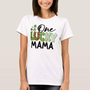 Camiseta Uma Mamãe Sortuda Dia de São Patrício Trevo Gnomo