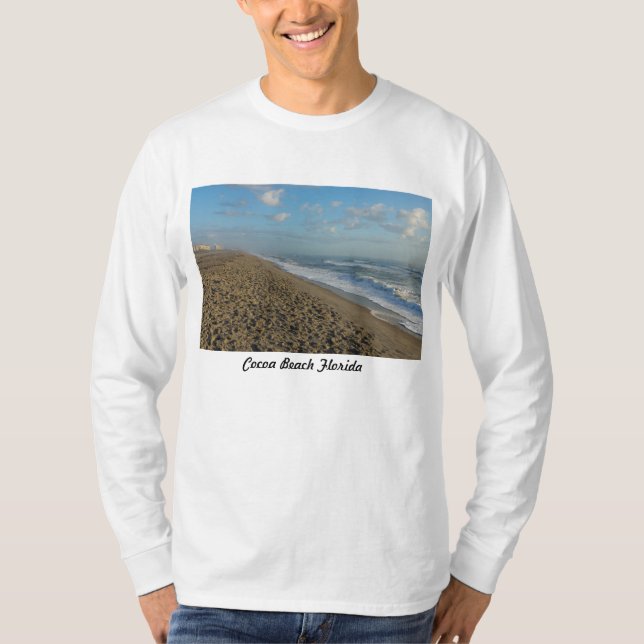 Camiseta Uma manhã na praia de cacau (Frente)