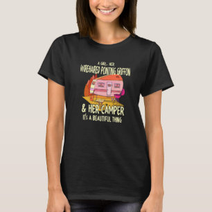 Camiseta Uma Menina Com Cabelo Apontando Griffon E Seu Cam