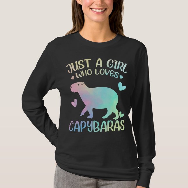 Camiseta Uma Menina Que Ama Capybaras (Frente)