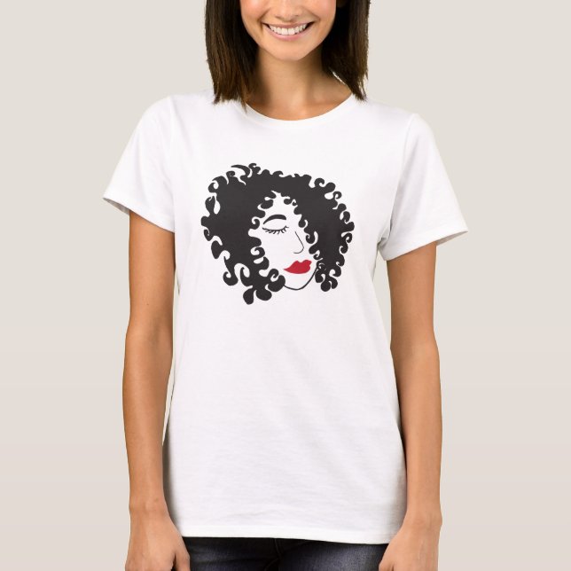 Camiseta Uma mulher gosta de você (Frente)