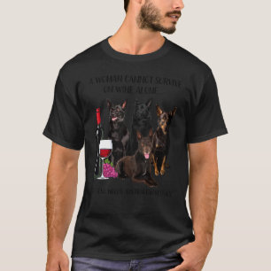 Camiseta Uma Mulher Não Pode Sobreviver Ao Vinho Sozinha, U