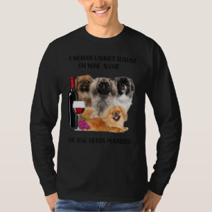 Camiseta Uma Mulher Não Pode Sobreviver Ao Vinho Sozinho, P