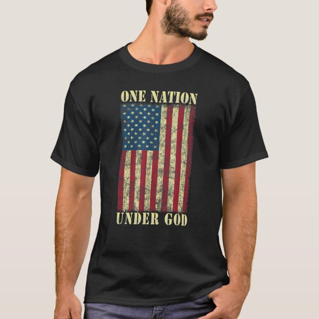 Camiseta Uma Nação Sob Bandeira De Design dos Estados Unido (Frente)