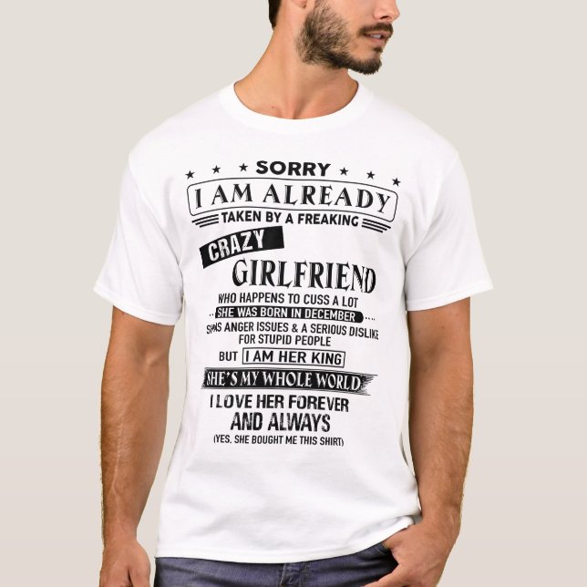 Camiseta Uma Namorada maluca, ela Nascer em dezembro (Frente)