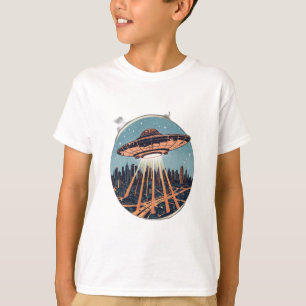 Camiseta Uma nave auxiliar pairando sobre uma cidade