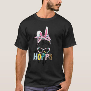 Camiseta Uma Páscoa de Esposa Hoppy Leopard Messy Bun Bunny