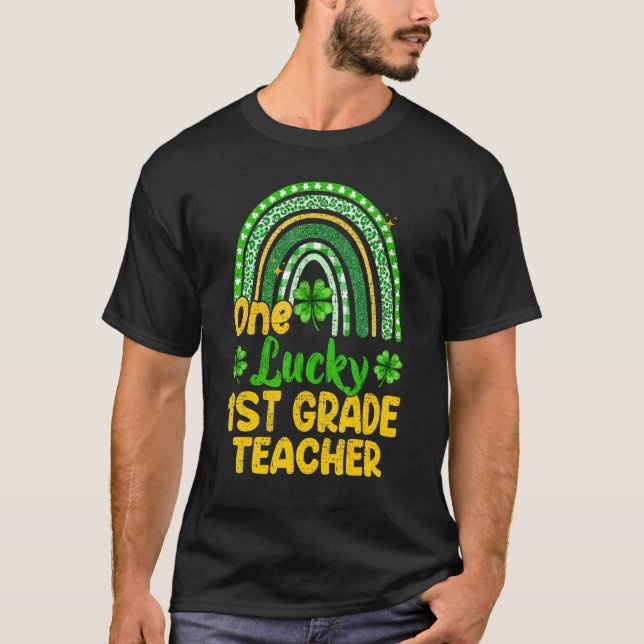 Camiseta Uma Professora Sortuda De 1rua Rainbow Shamrock Ru (Frente)