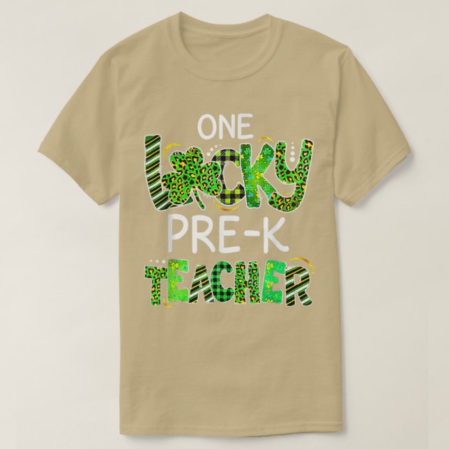 Camiseta Uma Professora Sortuda Pré K Shamrock Leopardo Xad (Frente do Design)